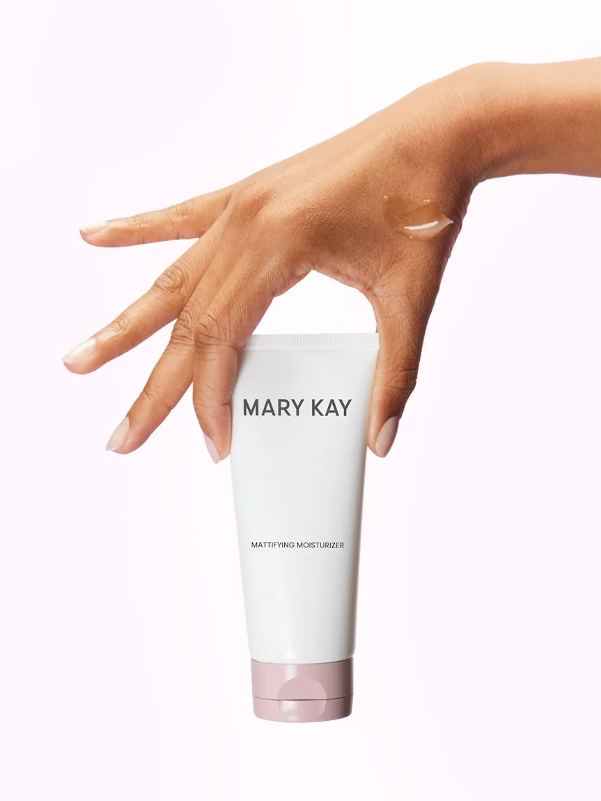 Mary Kay® Mattifying Moisturizer - Image 3
